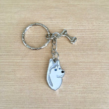 Load image into Gallery viewer, Siberian Husky head enamel charm key ring