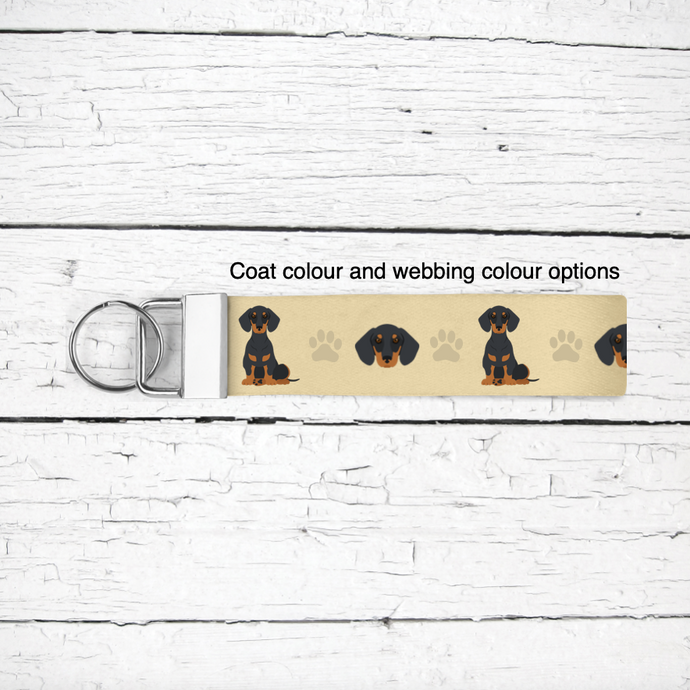 Dachshund (smoothcoat) key wristlet